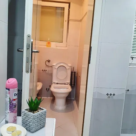 Arna Apartment