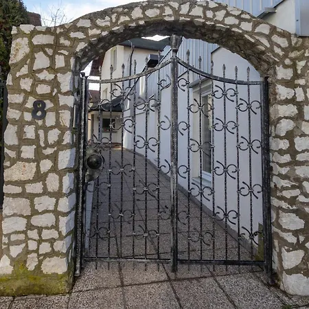 Arna Visoko