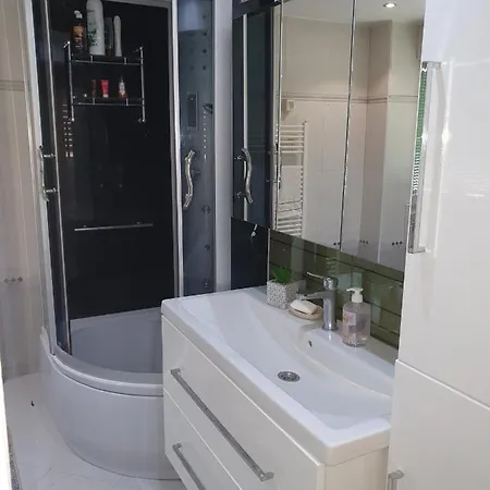 Arna Apartment *