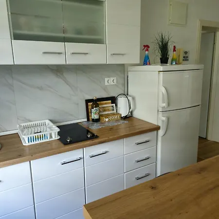 Arna Apartmán *