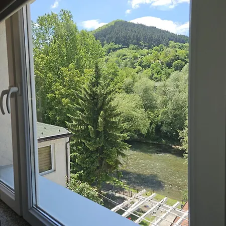 Arna Visoko